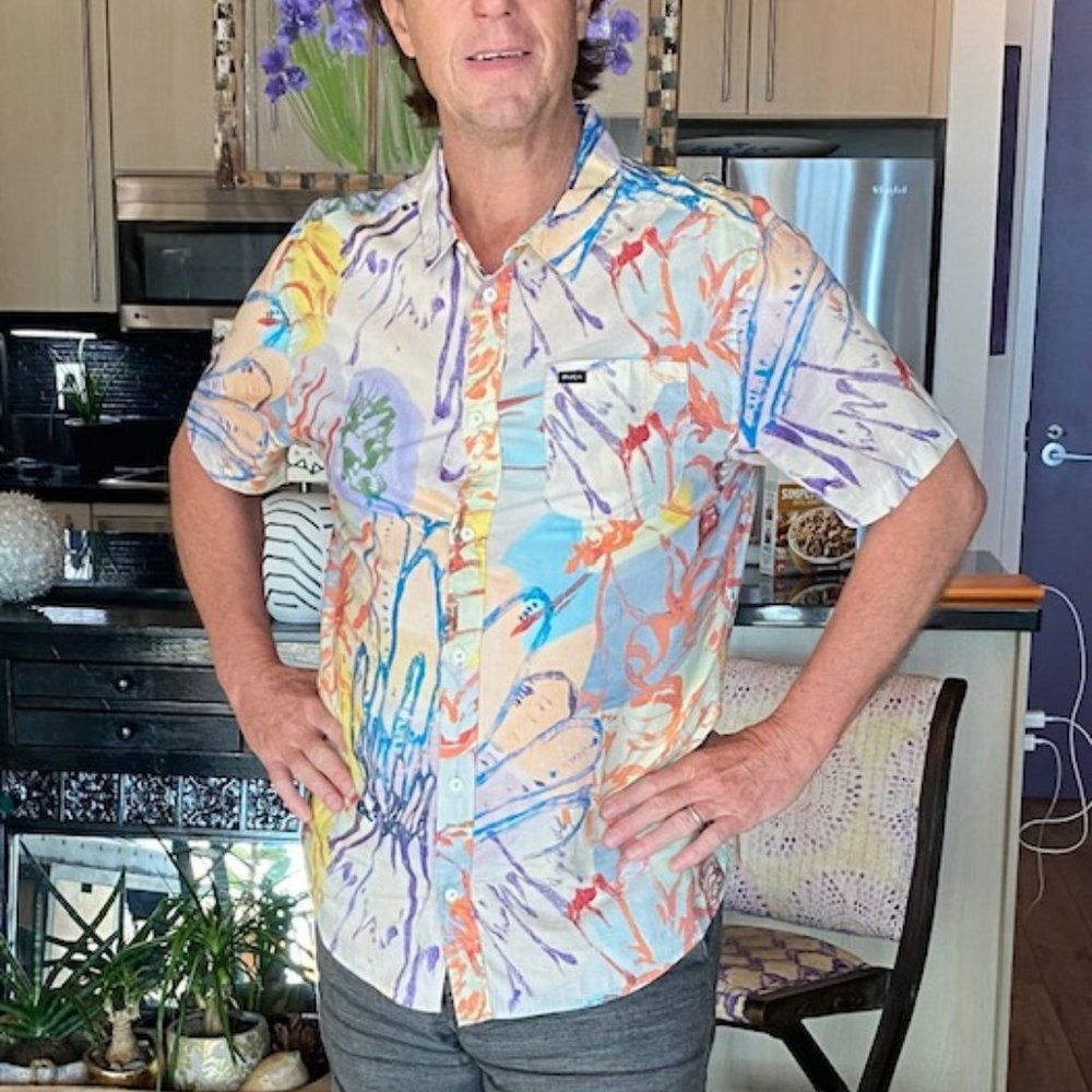 RVCA men's large casual shirt with limited edition Sage Vaughan design